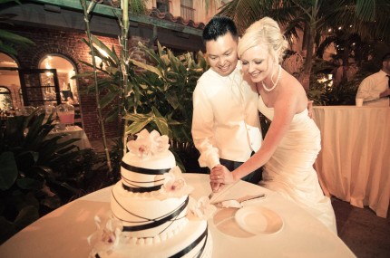 villa del sol fullerton wedding cake