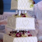 wedding cake white cross hatch heart square