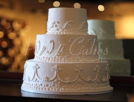 white round wedding cake