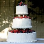 wedding-cake-berries-fresh-fruit-strawberries-white-red-blueberries-round