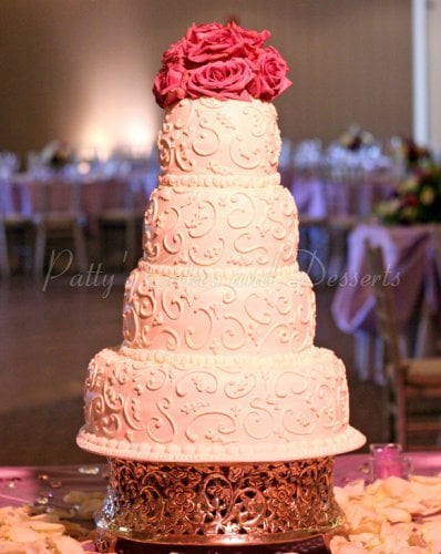 wedding-cake-red-velvet-chocolate-2