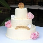 off white combed wedding cake