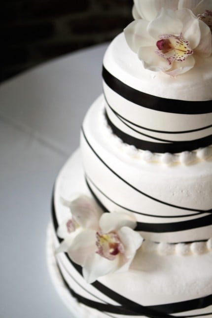 black ribbon wedding cake