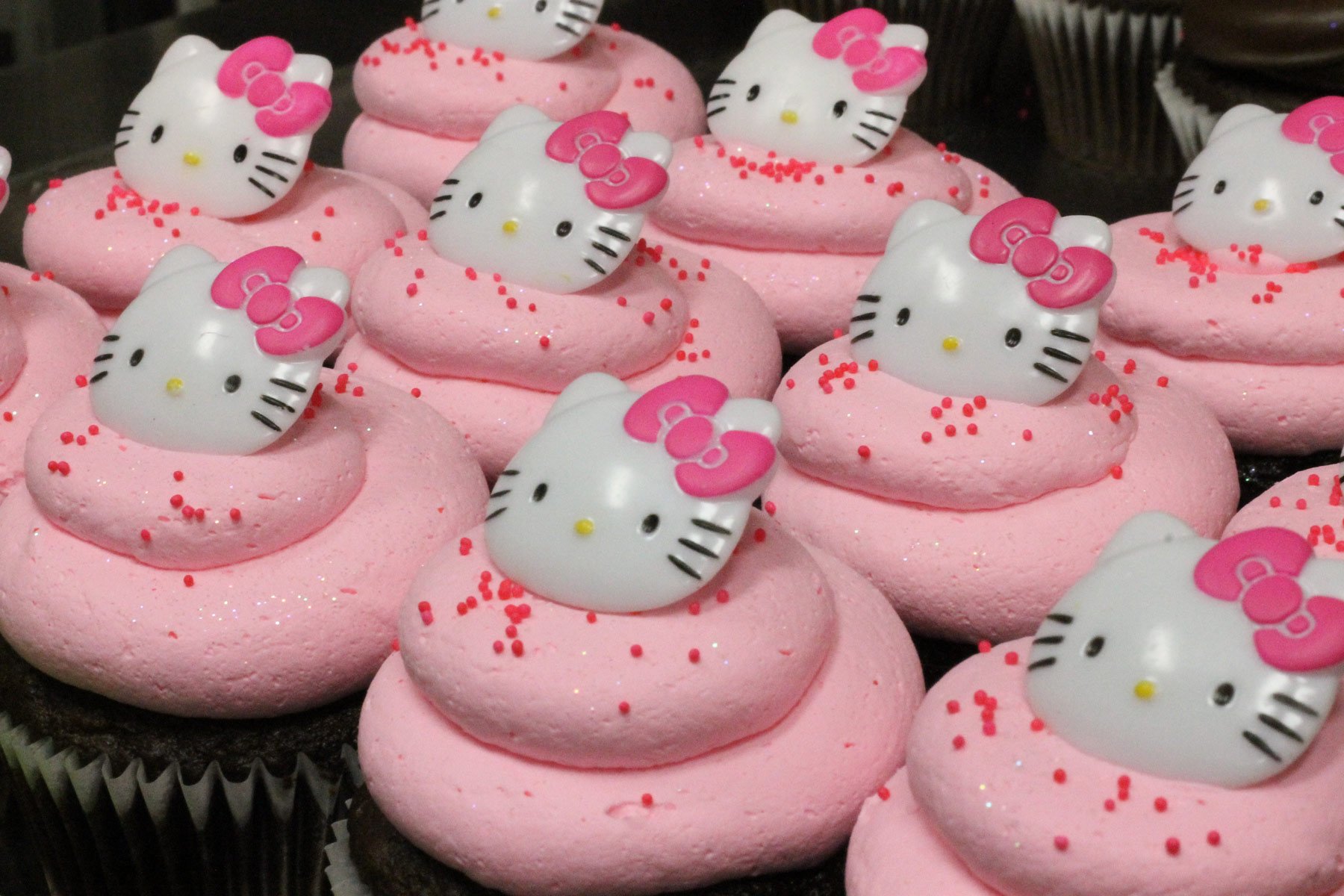 Pink Hello Kitty Cake & Cookies