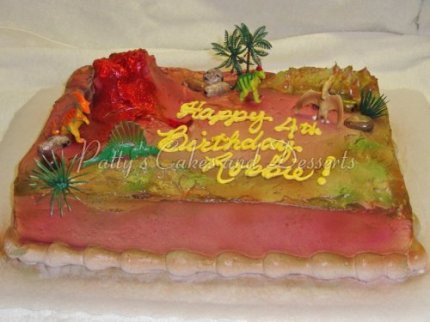 birthday-cake-dinosaur