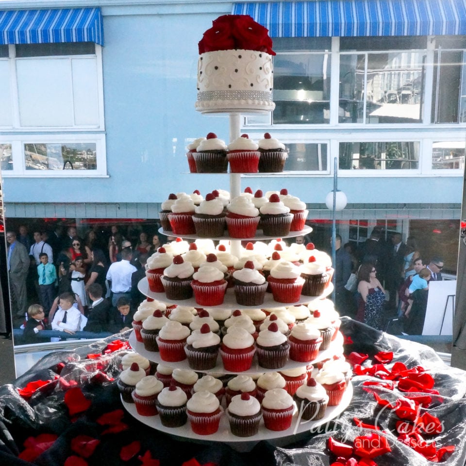 red white black wedding cupcakes