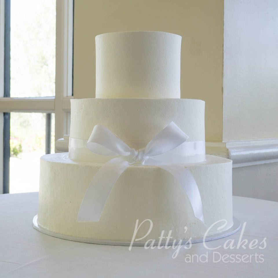 all smooth cake with ribbon